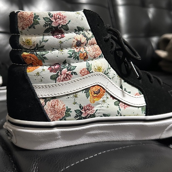 Vans Black and Floral Sk8-Hi Tapered Shoe - Picture 11 of 15